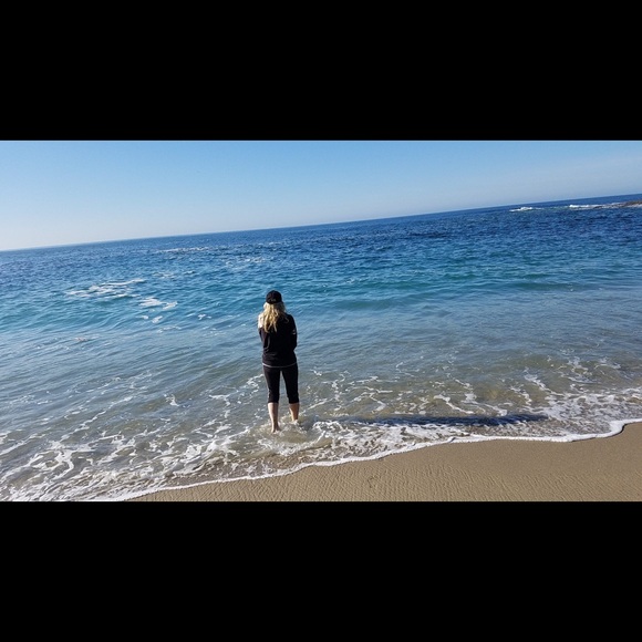 Meet the Posher, Marina M.💕Posh Ambassador💕 - Picture 7 of 8